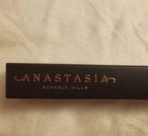 Anastasia Beverly Hills ABH liquid lipstick, Trust Issues